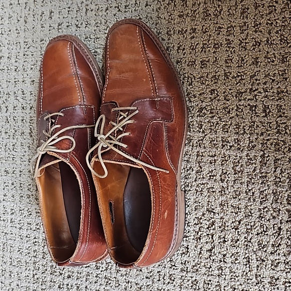 Allen Edmonds - Picture 2 of 9